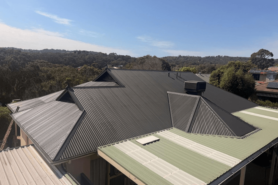 Roof Repair vs Replacement